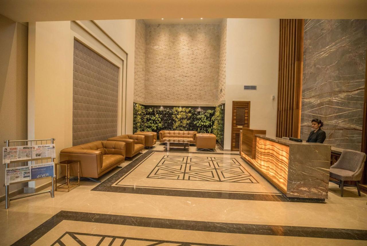 Ramada By Wyndham Kapurthala Hotel Exterior photo