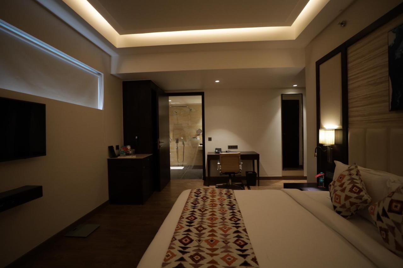 Ramada By Wyndham Kapurthala Hotel Exterior photo